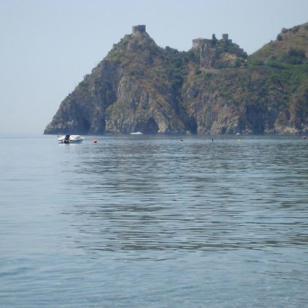 Hotel San Giacomo à SantʼAlessio Siculo Extérieur photo