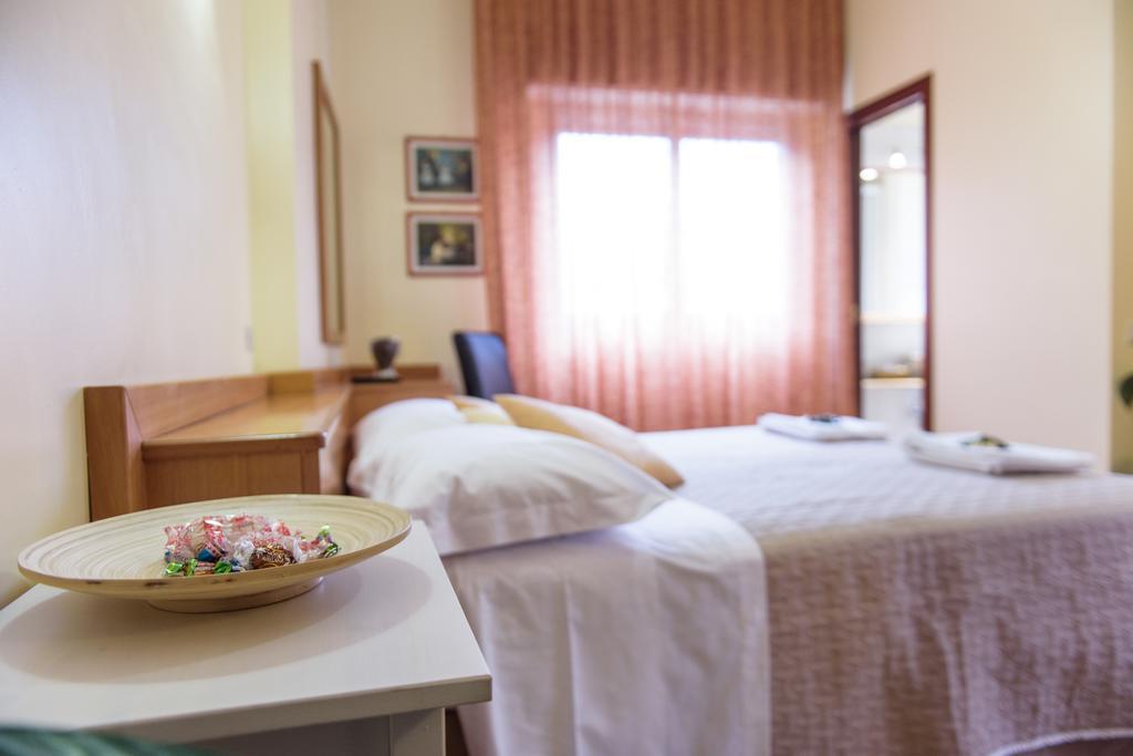 Hotel San Giacomo à SantʼAlessio Siculo Extérieur photo